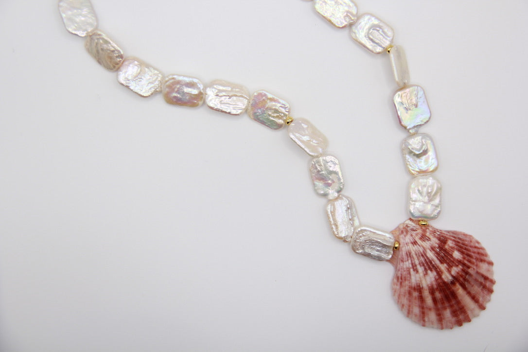 LouLu Necklaces Antigua Shell Pendant Necklace