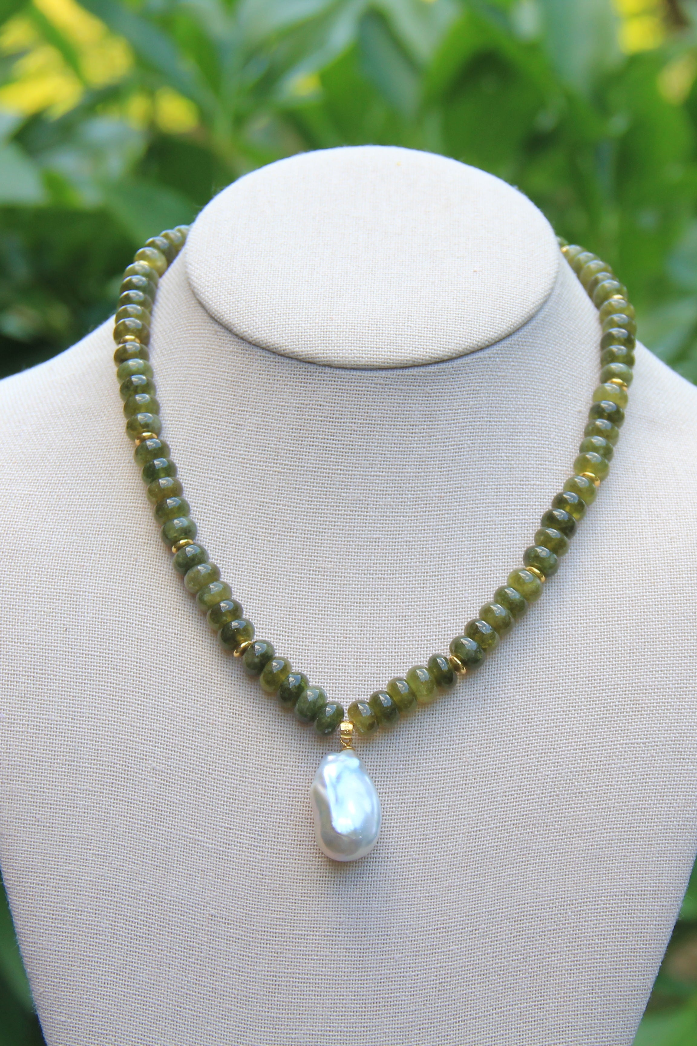 LouLu Necklaces Hallie Pearl Pendant Necklace