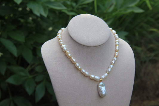 LouLu Necklaces MJ Baroque Pearl Necklace
