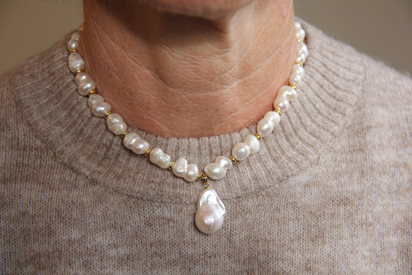 MJ-pearl-baroque-choker-necklace